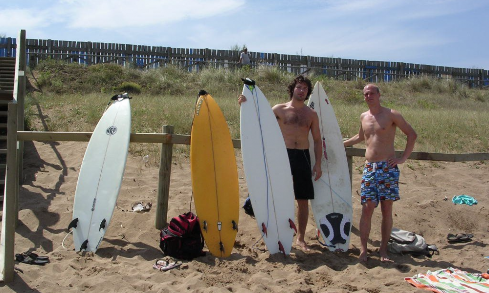 surfing zarautz